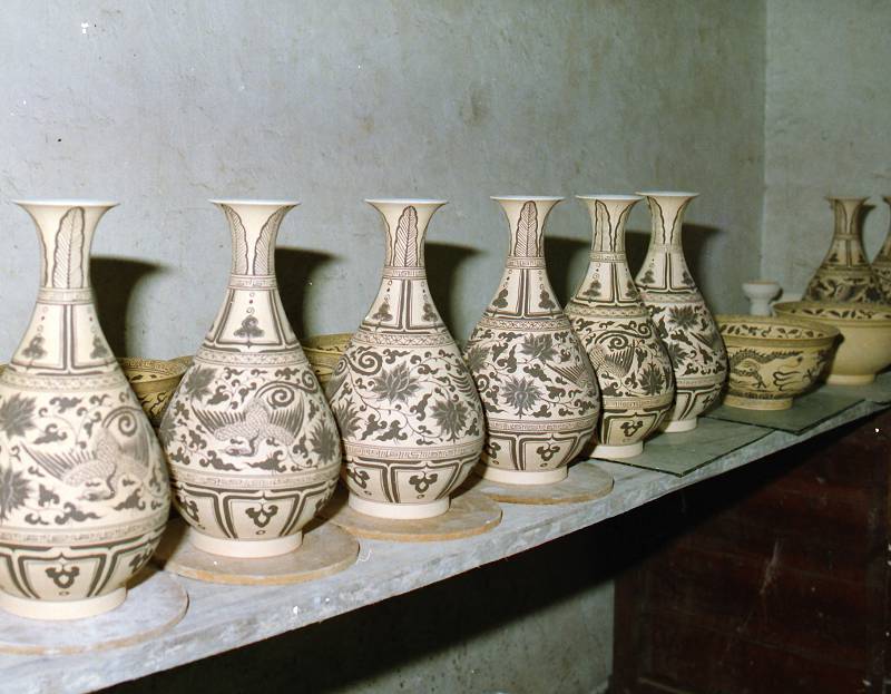 Juhuchun Pear shaped vase